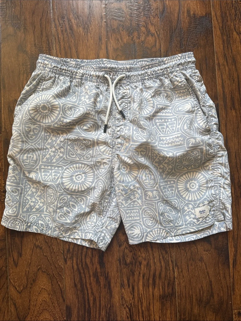 Katin Cast Away Volley Boardshorts, size large